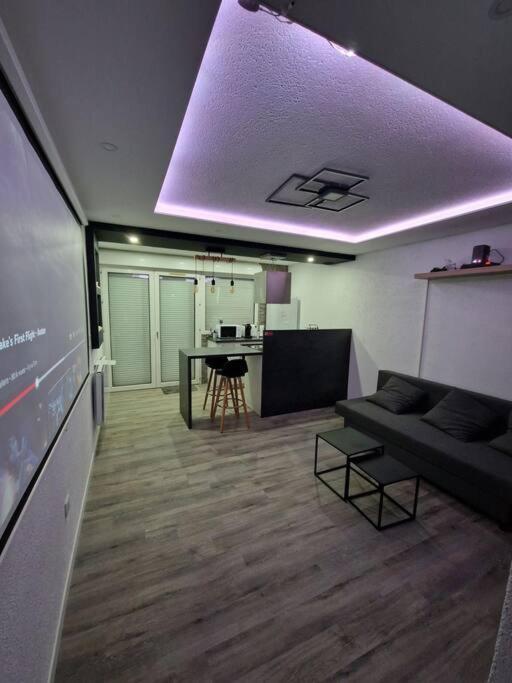 Logement Atypique & Parking Gratuit Жекс Екстер'єр фото